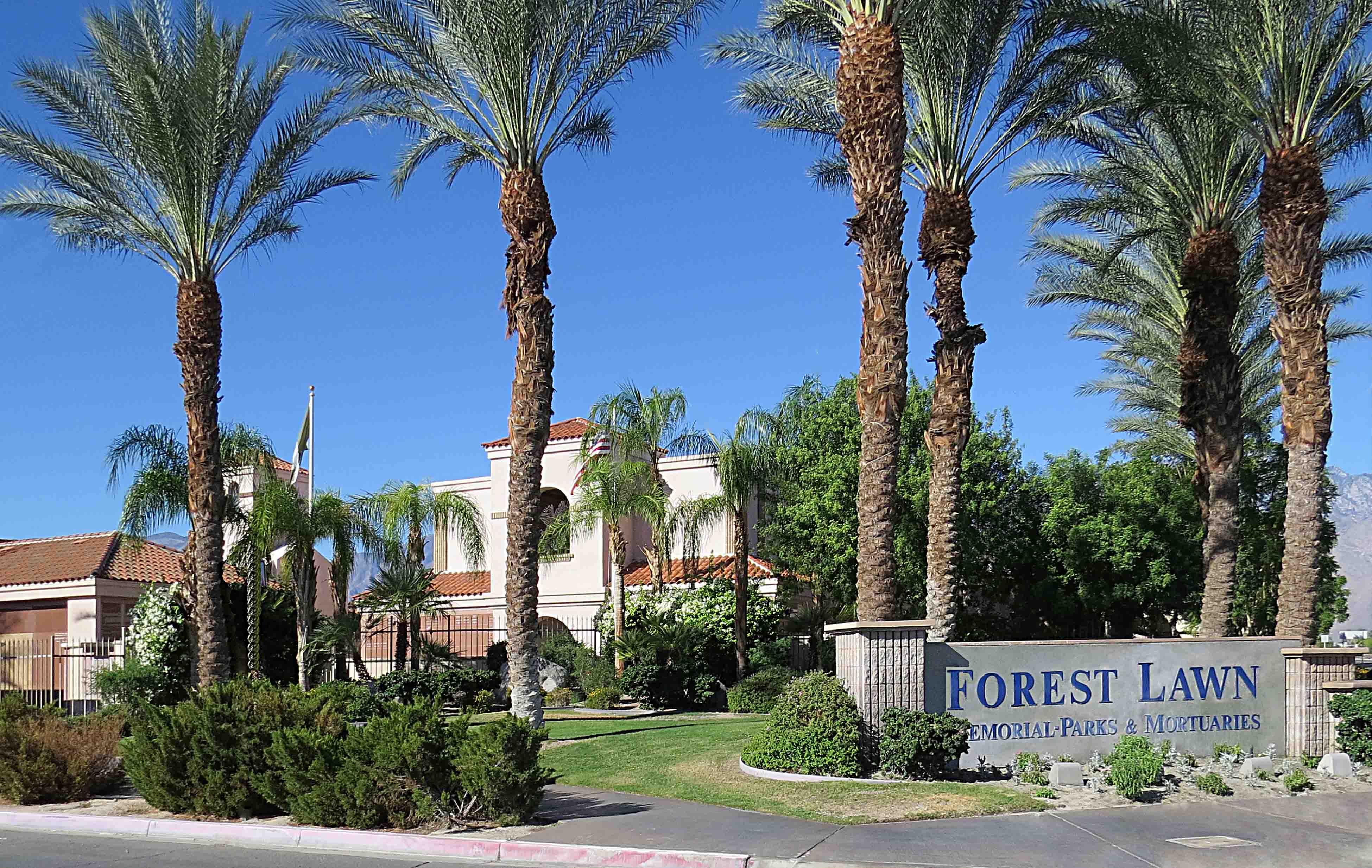 Forest Lawn Memorial Park (Cathedral City)